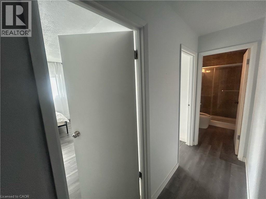 303 N KING Street N Unit# 5, Waterloo, Ontario, N2J2Z1 — Photo 8
