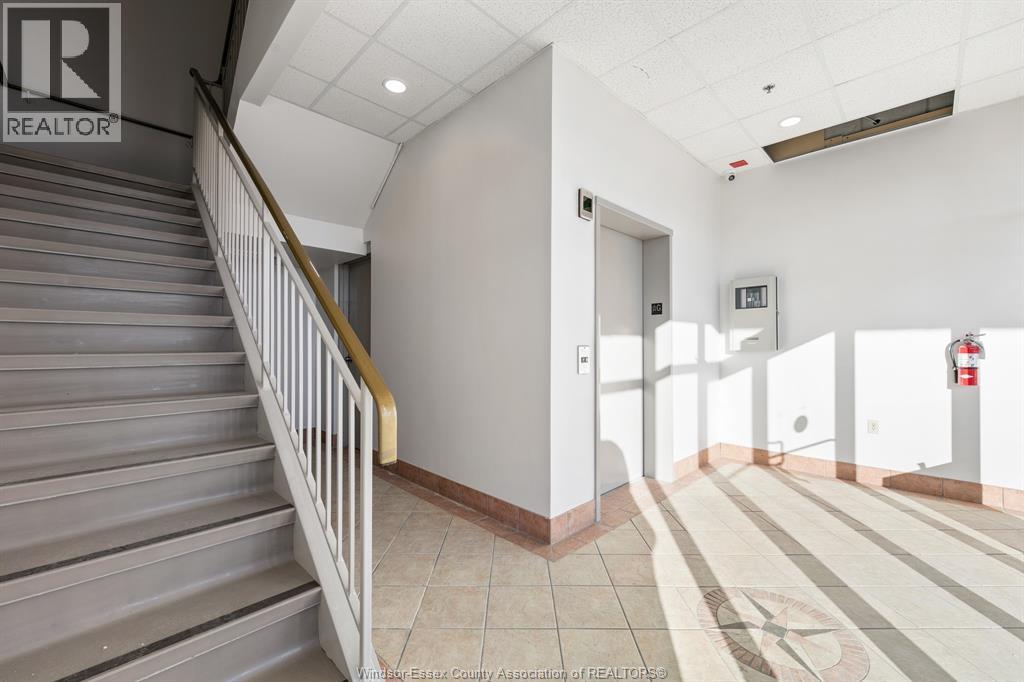 5841 MALDEN Square Unit# 209, LaSalle, Ontario, N9H1S3 — Photo 3