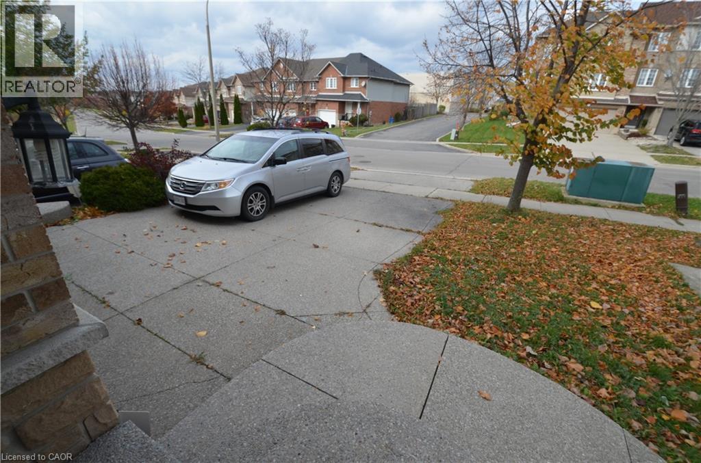 1132 HARROGATE Drive, Ancaster, Ontario, L9K1N1 — Photo 2