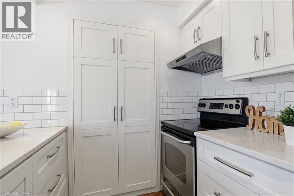 113 GLENECHO Court, Waterloo, Ontario, N2K2R3 — Photo 17