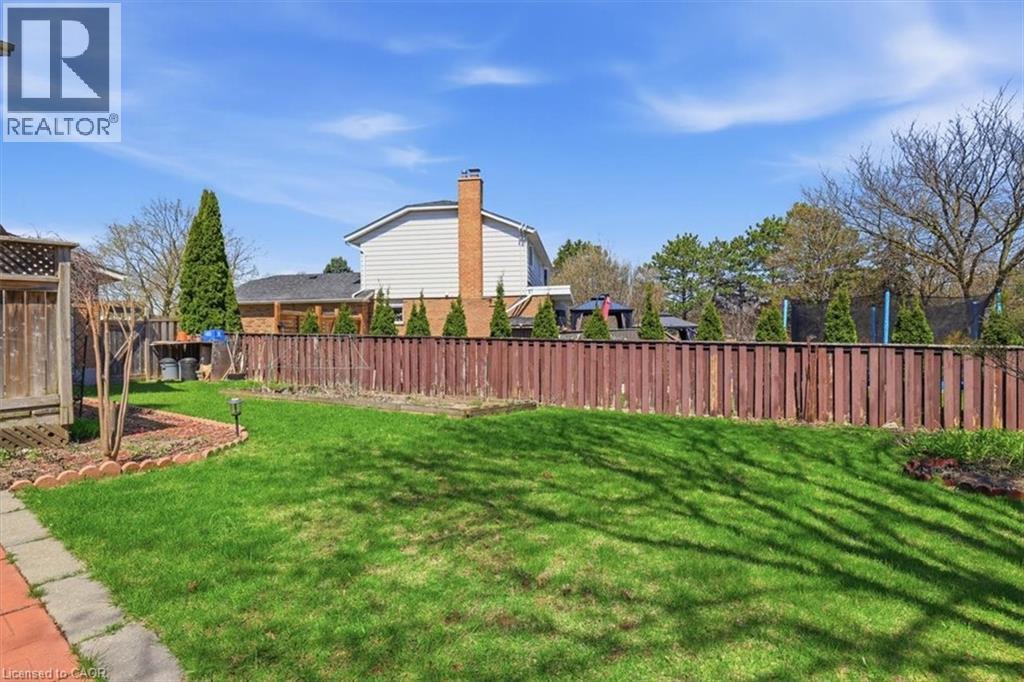 113 GLENECHO Court, Waterloo, Ontario, N2K2R3 — Photo 41