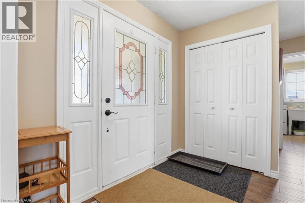113 GLENECHO Court, Waterloo, Ontario, N2K2R3 — Photo 6