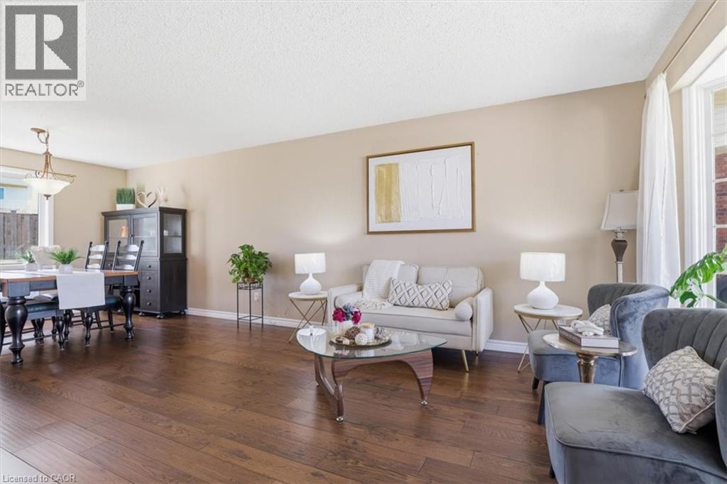 113 GLENECHO Court, Waterloo, Ontario, N2K2R3 — Photo 9