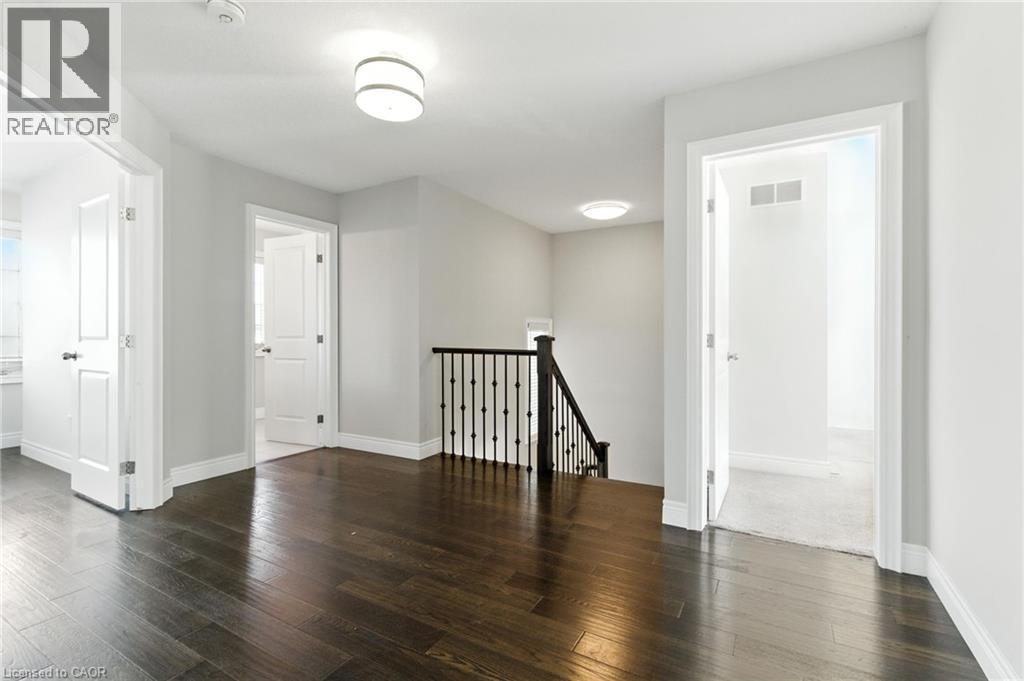 43 RIESLING Court, Hamilton, Ontario, L8G0B4 — Photo 17