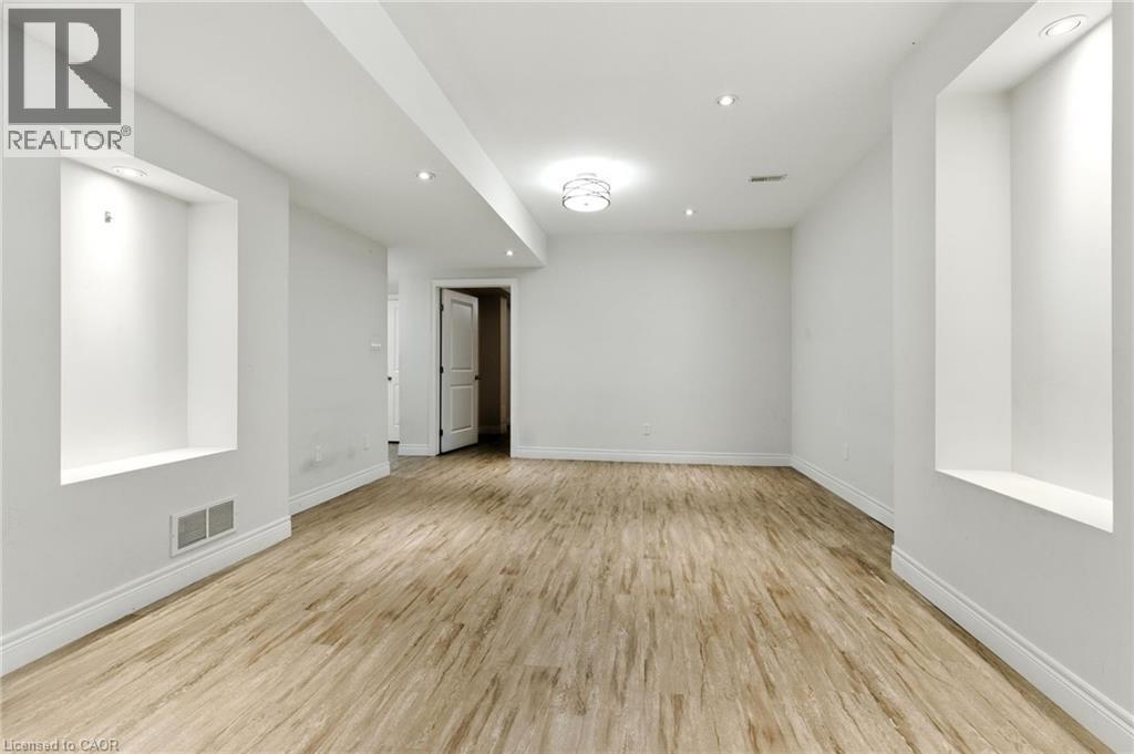 43 RIESLING Court, Hamilton, Ontario, L8G0B4 — Photo 36