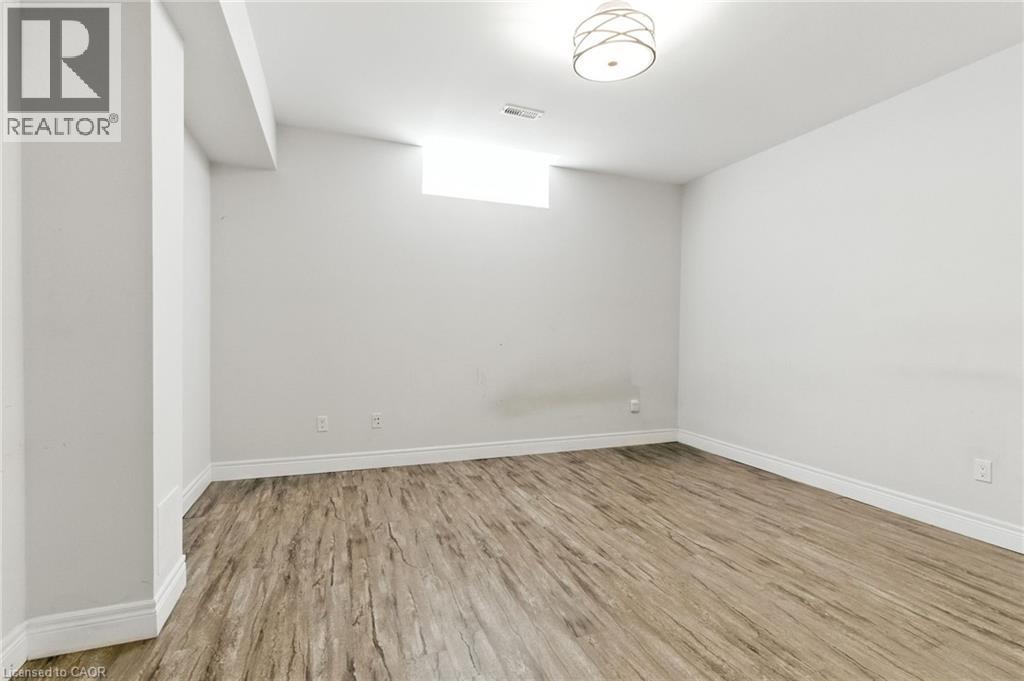 43 RIESLING Court, Hamilton, Ontario, L8G0B4 — Photo 37