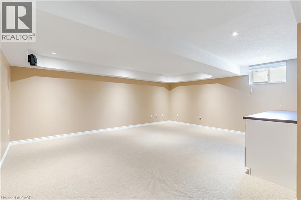227 CHESTNUT HILL Crescent, Kitchener, Ontario, N2P2X3 — Photo 33