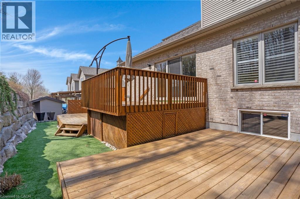 227 CHESTNUT HILL Crescent, Kitchener, Ontario, N2P2X3 — Photo 42