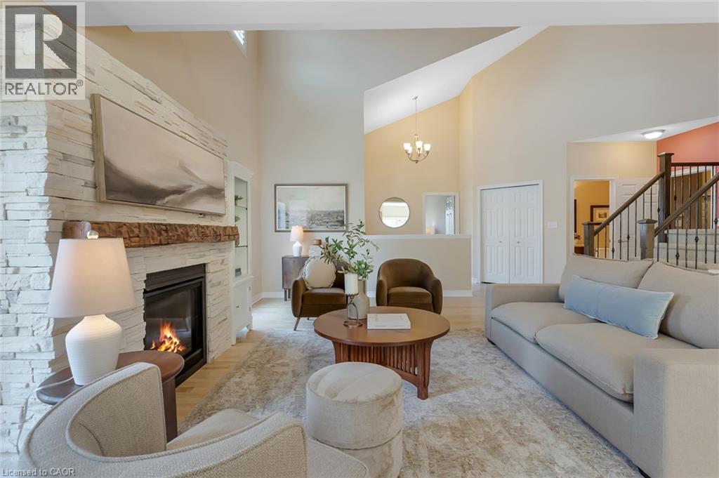 227 CHESTNUT HILL Crescent, Kitchener, Ontario, N2P2X3 — Photo 5