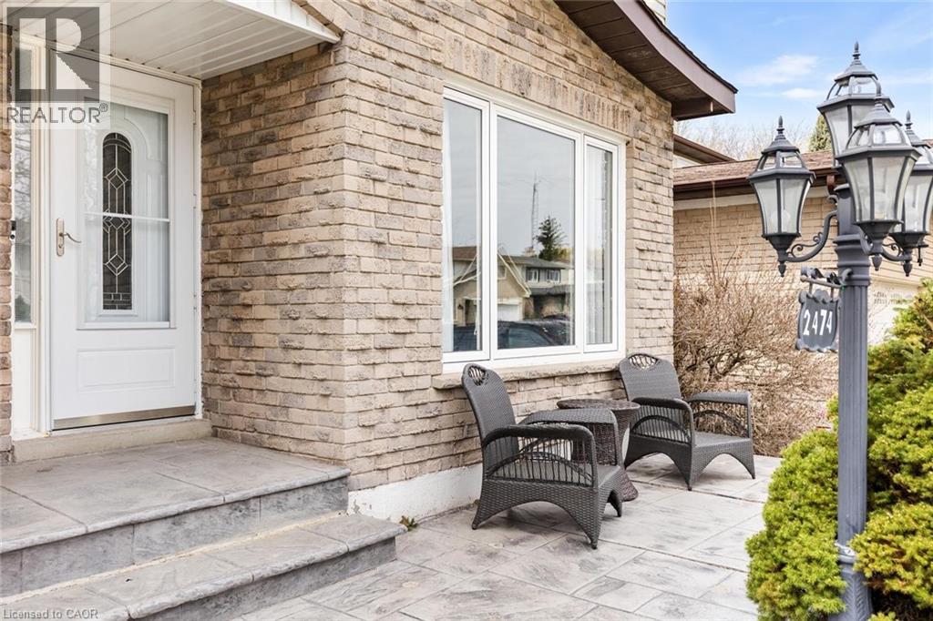2474 CAVENDISH Drive, Burlington, Ontario, L7P3T8 — Photo 4