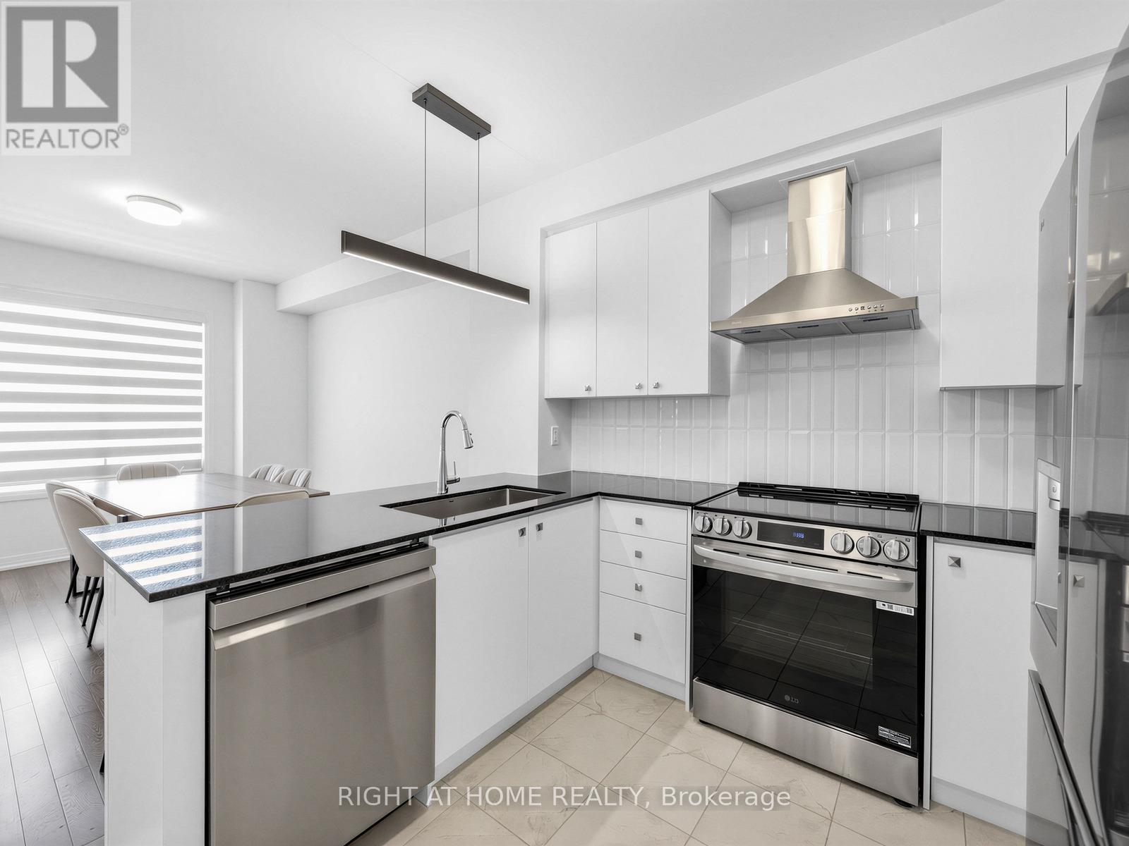 96 COOLHURST AVENUE, Brampton (Northwest Brampton), Ontario, L7A5L9 — Photo 6