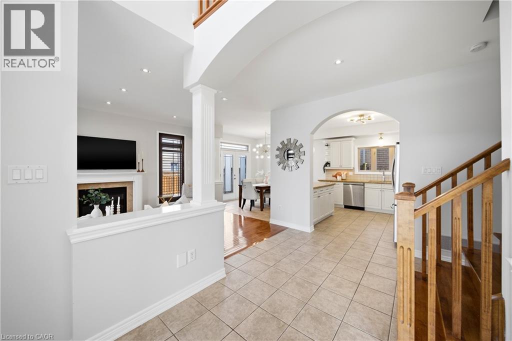 189 CLOVERLEAF Drive, Ancaster, Ontario, L9K1T4 — Photo 9