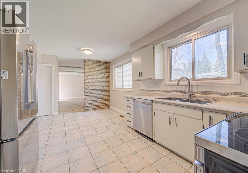 144 SHUH Avenue, Kitchener, Ontario, N2A1H6 — Photo 10