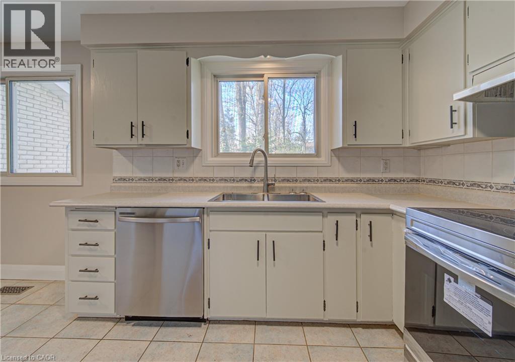 144 SHUH Avenue, Kitchener, Ontario, N2A1H6 — Photo 13