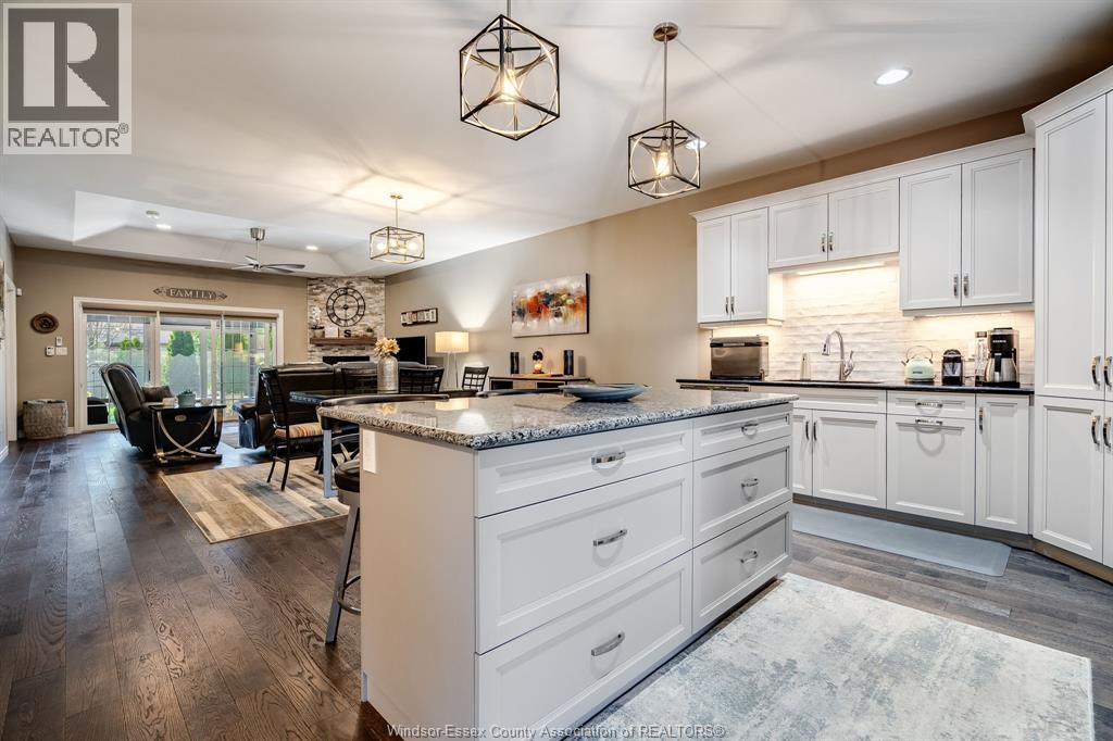 6107 Tiburon CRESCENT, Windsor, Ontario, N9J3Y7 — Photo 2