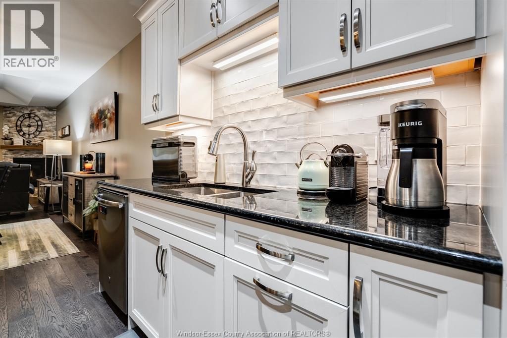 6107 Tiburon CRESCENT, Windsor, Ontario, N9J3Y7 — Photo 5