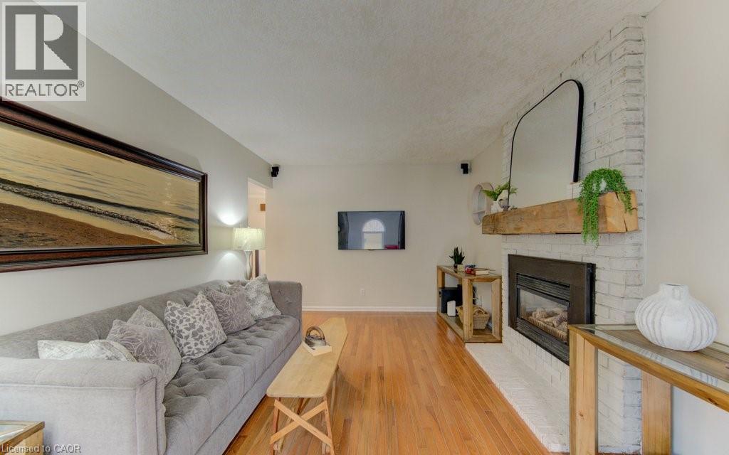 15 DEERWOOD Crescent, Kitchener, Ontario, N2N1R4 — Photo 13