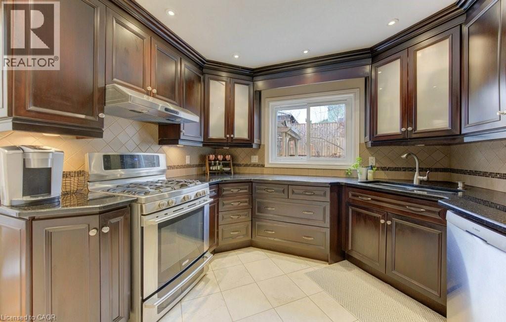 15 DEERWOOD Crescent, Kitchener, Ontario, N2N1R4 — Photo 17