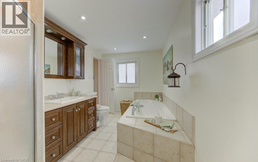 15 DEERWOOD Crescent, Kitchener, Ontario, N2N1R4 — Photo 27