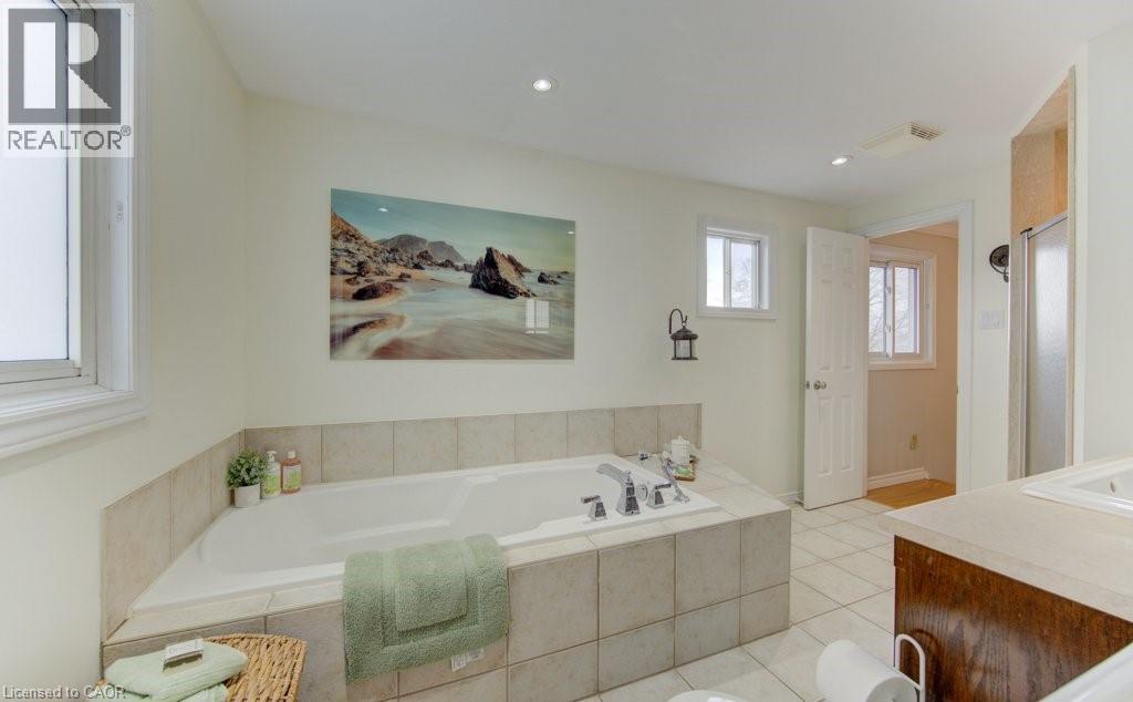 15 DEERWOOD Crescent, Kitchener, Ontario, N2N1R4 — Photo 28