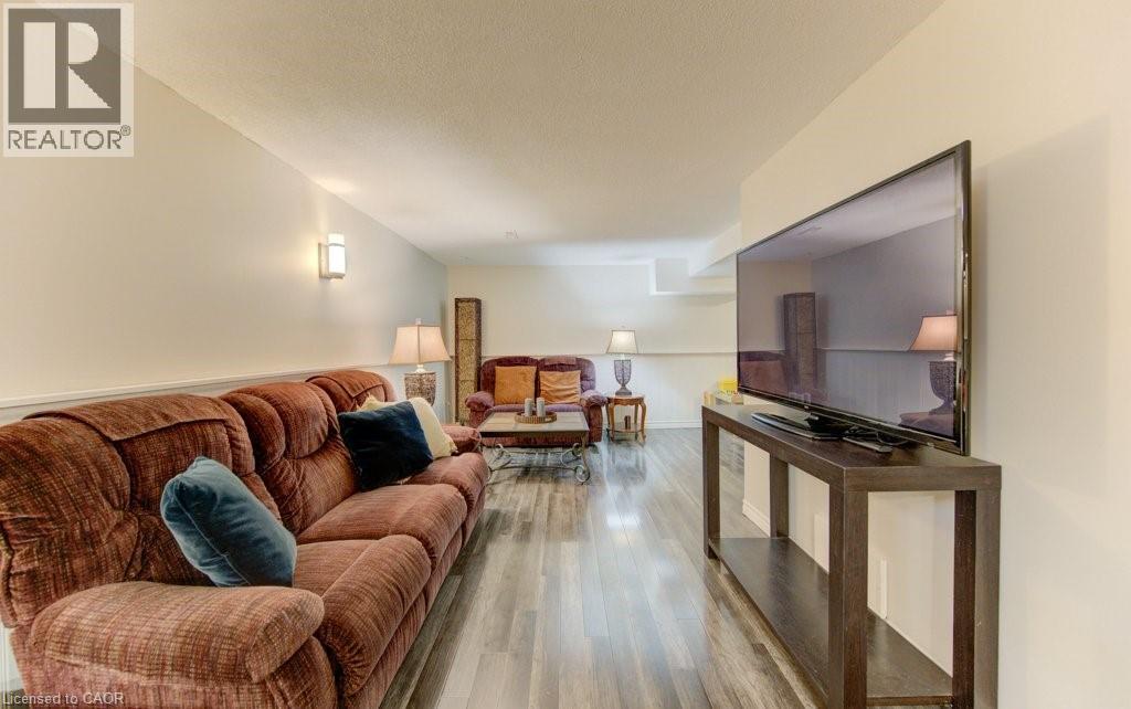 15 DEERWOOD Crescent, Kitchener, Ontario, N2N1R4 — Photo 35