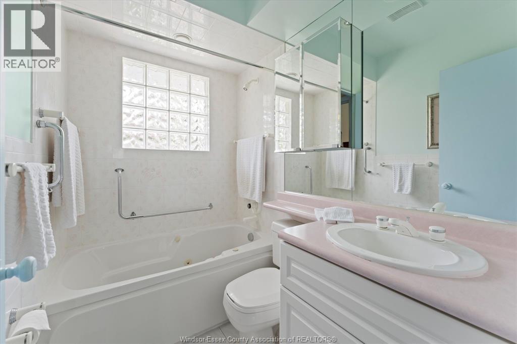 3570 ROXBOROUGH BOULEVARD, Windsor, Ontario, N9E3A2 — Photo 19