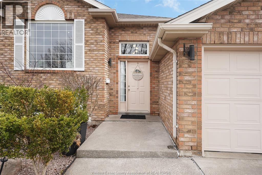 3888 ARISTOTLE CRESCENT, Windsor, Ontario, N9G2N9 — Photo 3