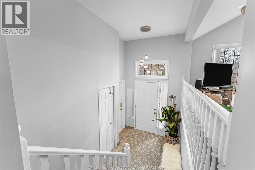 3888 ARISTOTLE CRESCENT, Windsor, Ontario, N9G2N9 — Photo 9
