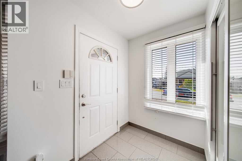 738 BENSETTE STREET, Windsor, Ontario, N8X2Z1 — Photo 5