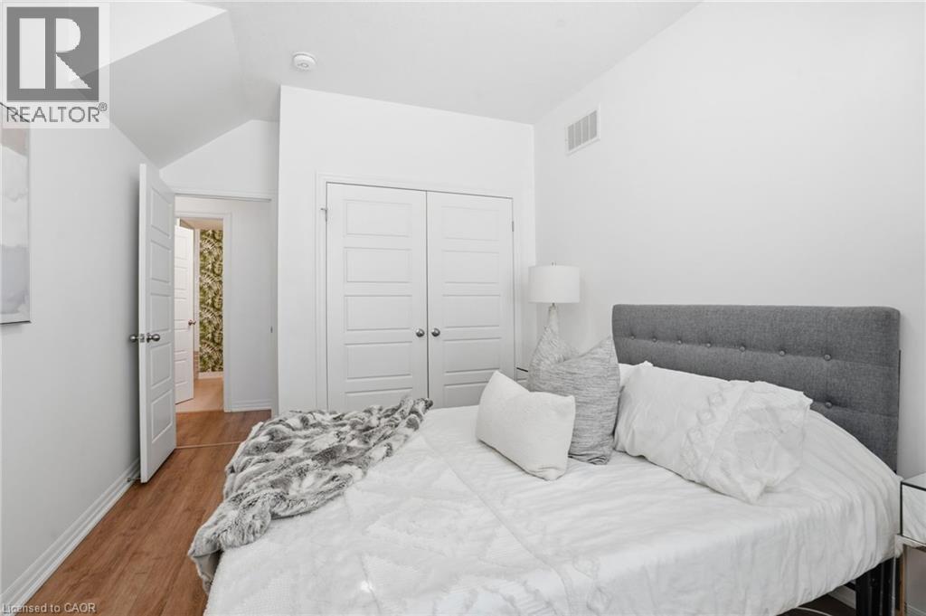 290 BARTON Street W Unit# 26, Hamilton, Ontario, L8R3P3 — Photo 14