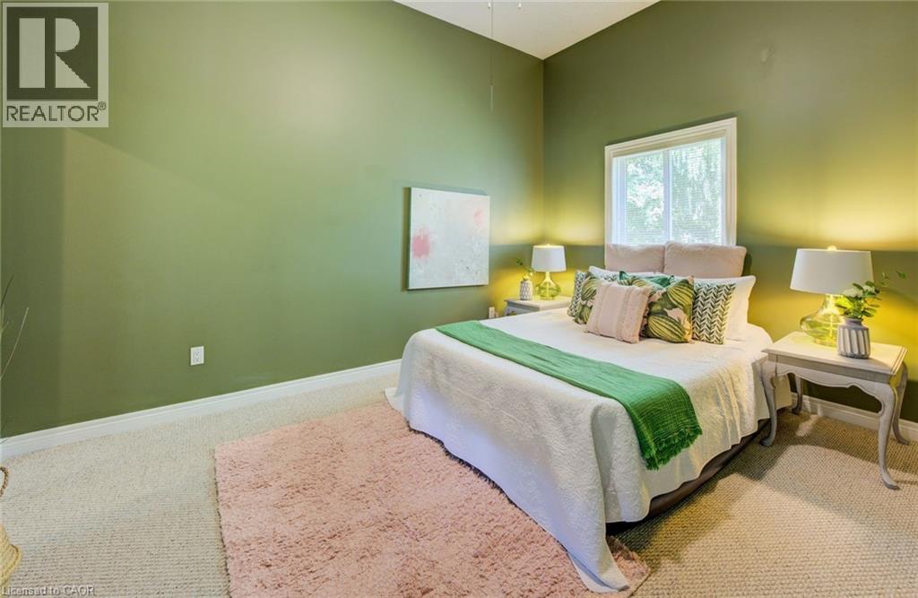 2 SMETANA Drive, Kitchener, Ontario, N2B3B8 — Photo 21