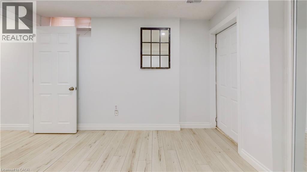 133 WAKE ROBIN Drive, Kitchener, Ontario, N2E3L6 — Photo 20