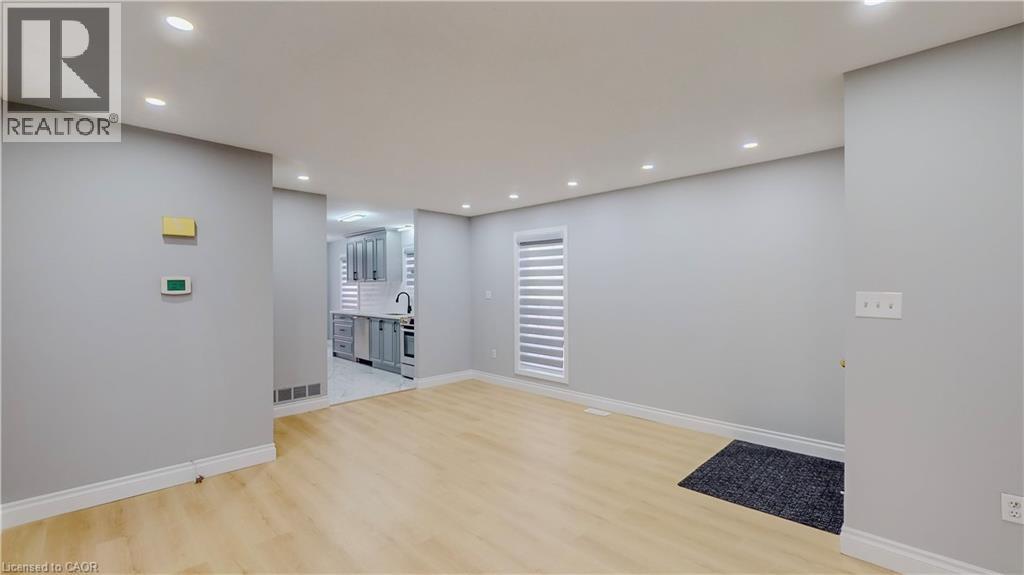133 WAKE ROBIN Drive, Kitchener, Ontario, N2E3L6 — Photo 3