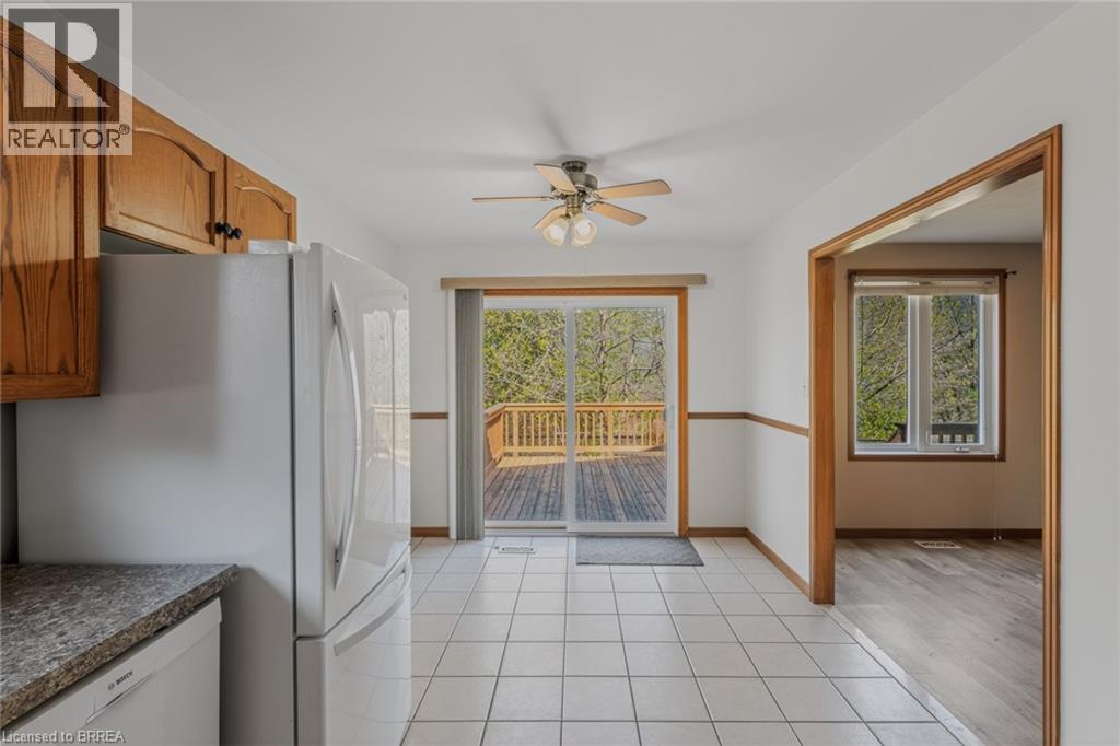 44 DONEGAL Drive, Brantford, Ontario, N3T6K8 — Photo 12