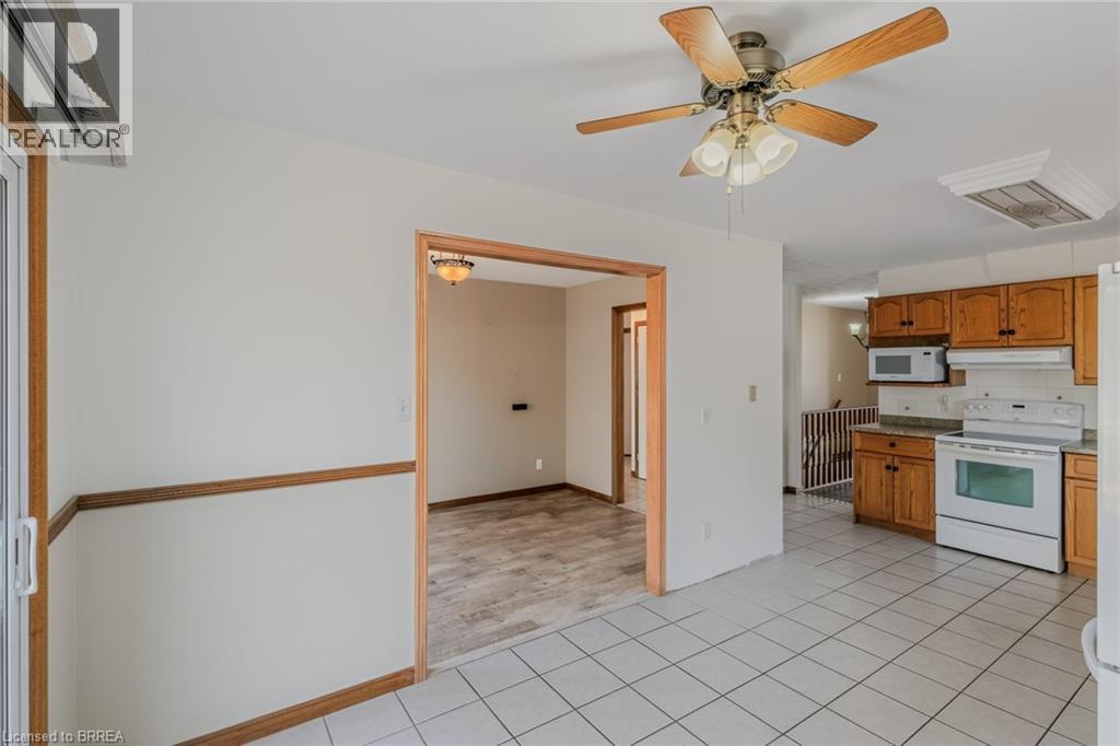 44 DONEGAL Drive, Brantford, Ontario, N3T6K8 — Photo 13