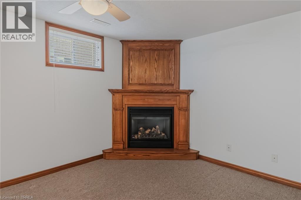 44 DONEGAL Drive, Brantford, Ontario, N3T6K8 — Photo 25