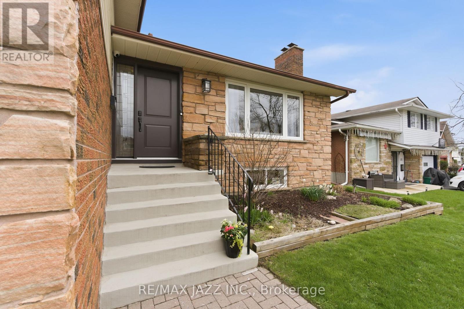 47 MARTINDALE STREET, Oshawa (Donevan), Ontario, L1H6W7 — Photo 4