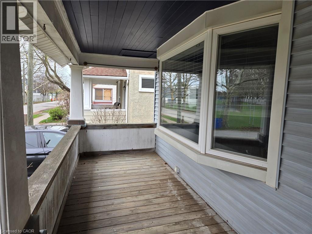 4 HAIG Street, St. Catharines, Ontario, L2R6K5 — Photo 3
