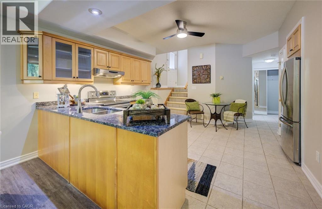 2 SMETANA Drive, Kitchener, Ontario, N2B3B8 — Photo 30