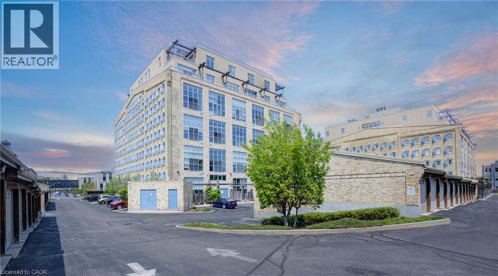 3 FATHER DAVID BAUER Drive Unit# 107, Waterloo, Ontario, N2L6M1 — Photo 22
