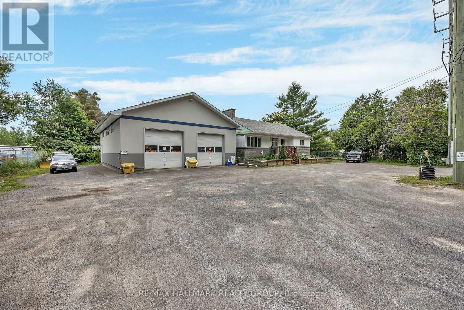 2460 LEITRIM ROAD, Ottawa, Ontario, K1T3V3 — Photo 2