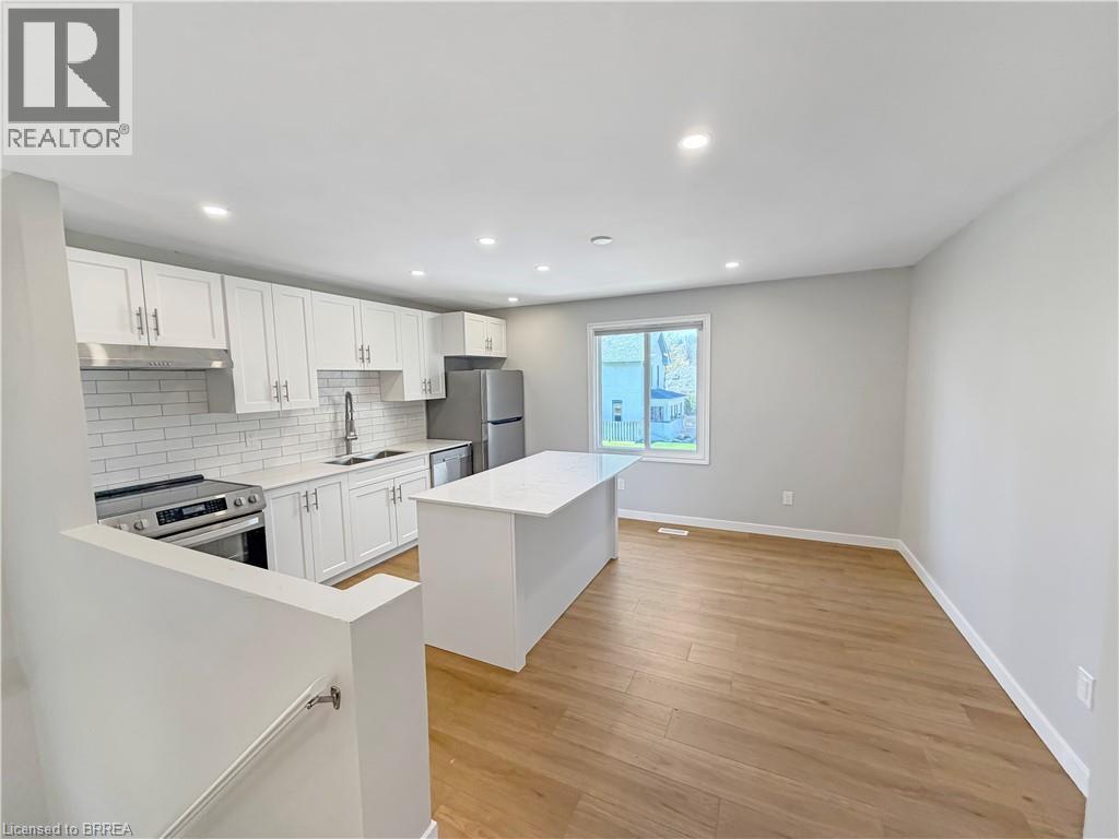 47 WALNUT Street Unit# A, Paris, Ontario, N3L2J4 — Photo 3