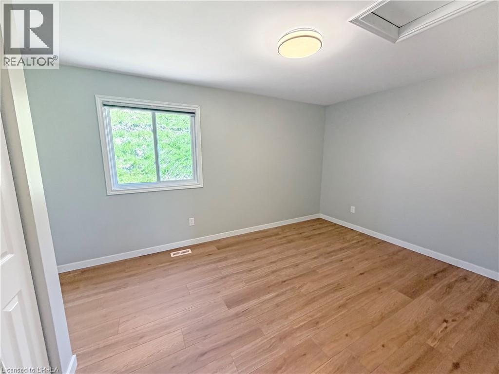 47 WALNUT Street Unit# A, Paris, Ontario, N3L2J4 — Photo 4