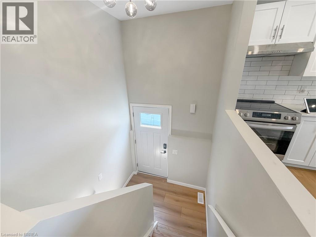 47 WALNUT Street Unit# A, Paris, Ontario, N3L2J4 — Photo 7