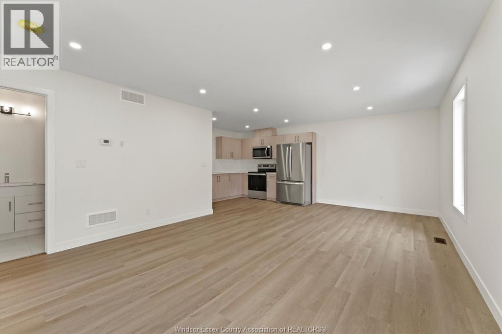 2471-1 FRONT ROAD, LaSalle, Ontario, N9J2C5 — Photo 4