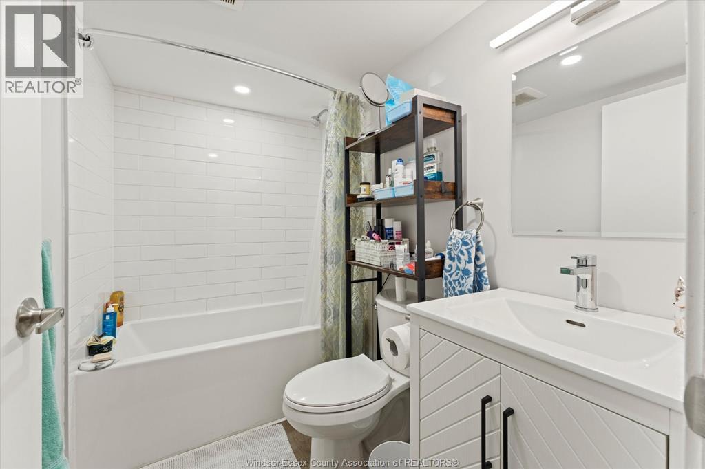 283 Villaire, Windsor, Ontario, N8S2J1 — Photo 24