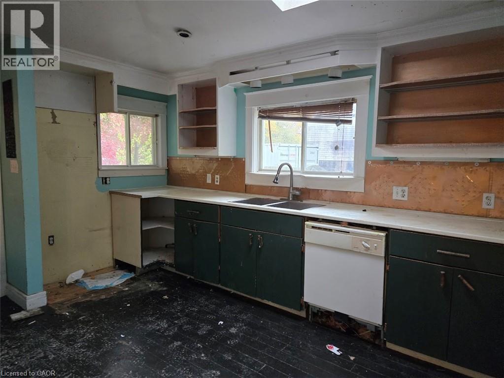 4336 ELGIN Street, Niagara Falls, Ontario, L2E2X8 — Photo 6