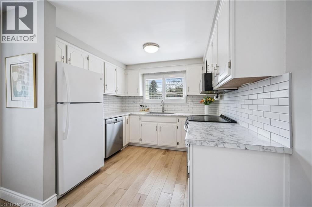 137 CEDAR CREST Street, Kitchener, Ontario, N2N2A6 — Photo 12