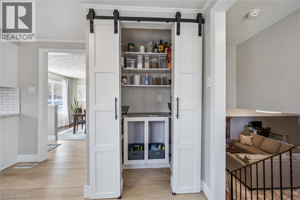 137 CEDAR CREST Street, Kitchener, Ontario, N2N2A6 — Photo 16