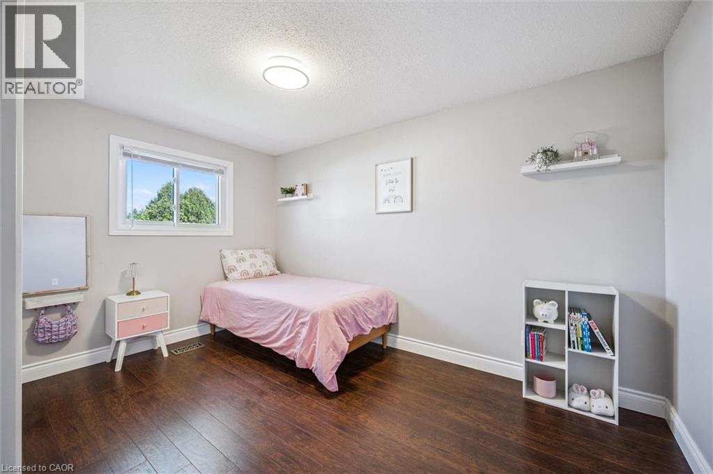 137 CEDAR CREST Street, Kitchener, Ontario, N2N2A6 — Photo 19